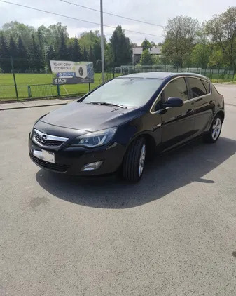 małopolskie Opel Astra cena 23000 przebieg: 234000, rok produkcji 2010 z Wadowice